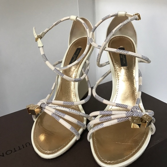 Luise Vuitton Wedge - Picture 1 of 3